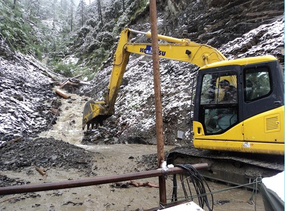 國(guó)道318東海路搶險(xiǎn)報(bào)道